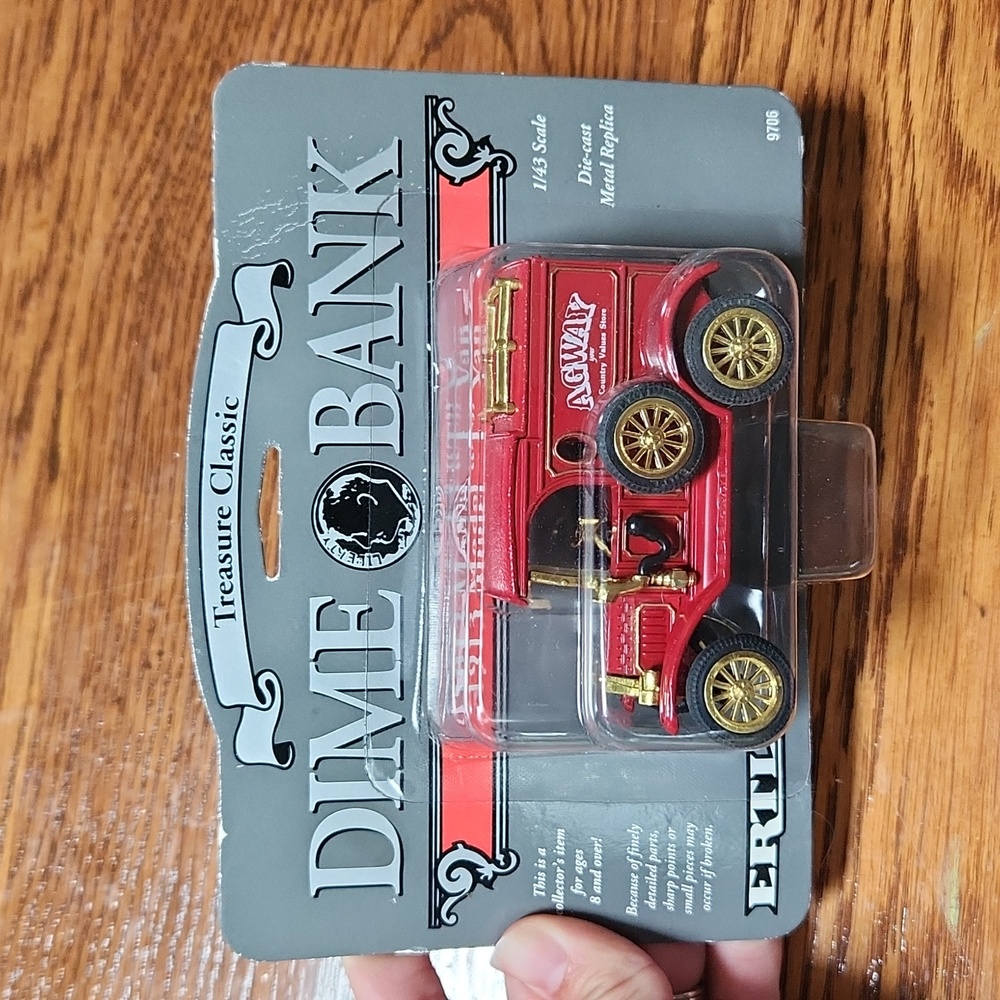 Treasure Classic Dime Bank 1913 Model T Van